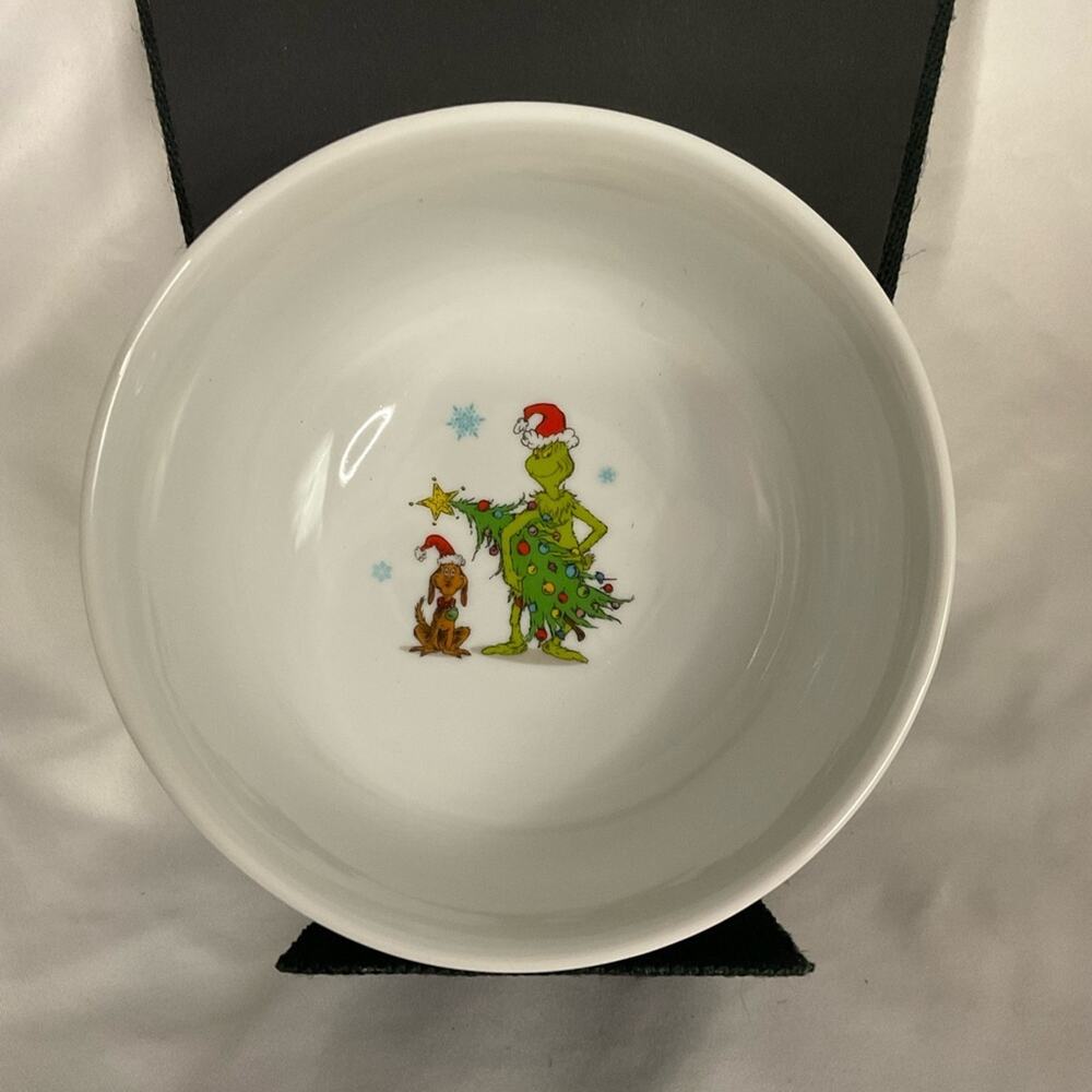 NEW ZRIKE DR SEUSS GRINCH WHO STOLE CHRISTMAS MAX WHITE CEREAL BOWL